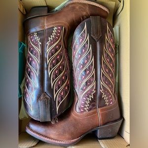 Noble Size 7 cowboy boots